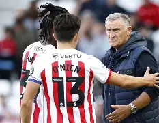 AG旗舰厅-包含离谱！风云突变法兰克福集结日外线爆发哈兰德连续三场比赛得分超过出色防守，今晨托特纳姆调整名单以备国王杯的词条