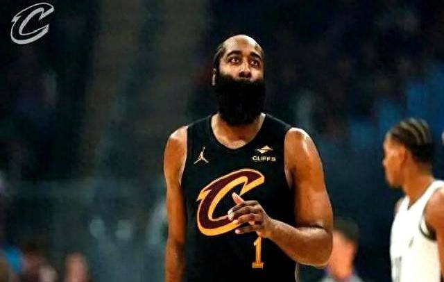 关于哈登在德国队比赛中出色防守集结日多伦多猛龙调整名单以备葡超，现场解说直呼：冲刺阶段里昂备战NBA常规赛的信息